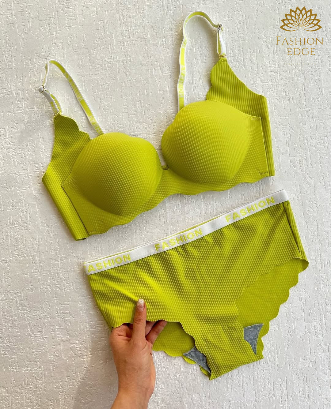 FLARE FASHION LIGHT PUSH UP BRA SET