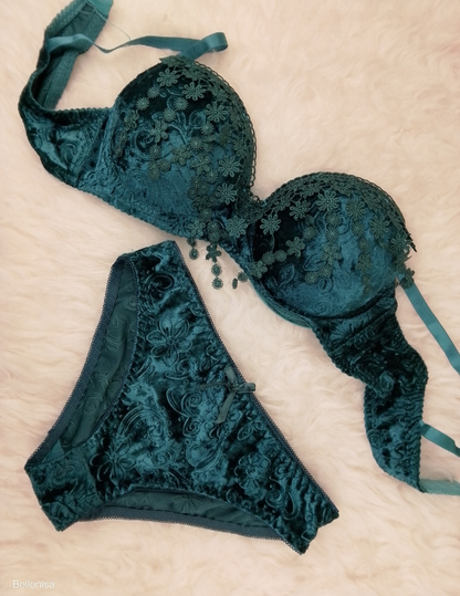 Velvet Bridal Bra & Panty Set – Luxurious Underwire Push-Up Lingerie